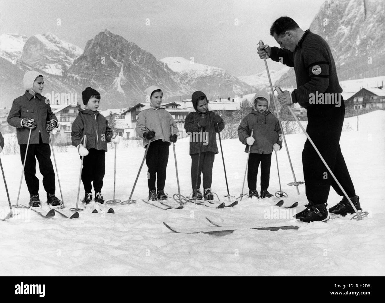 School 1957 hi-res stock photography and images - Alamy