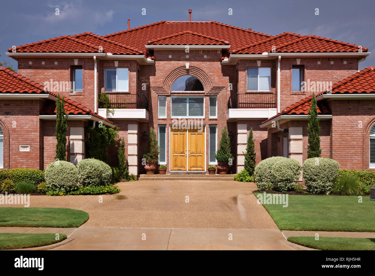 Tuscan Style Home Stock Photo - Alamy