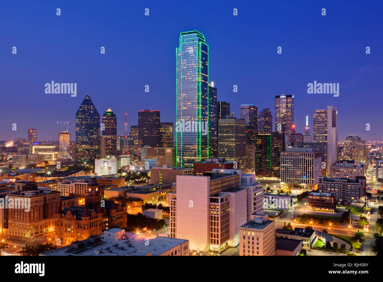 Dallas Skyline at Dusk Stock Photo - Alamy