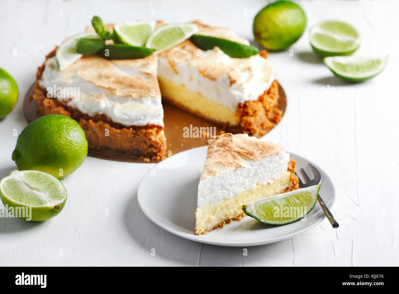 Key Lime Pie. Citrus pie with meringue Stock Photo Alamy
