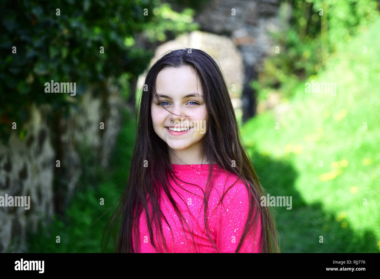 Super Pretty Straight Do Cute Girl With Long Hairstyle On Spring