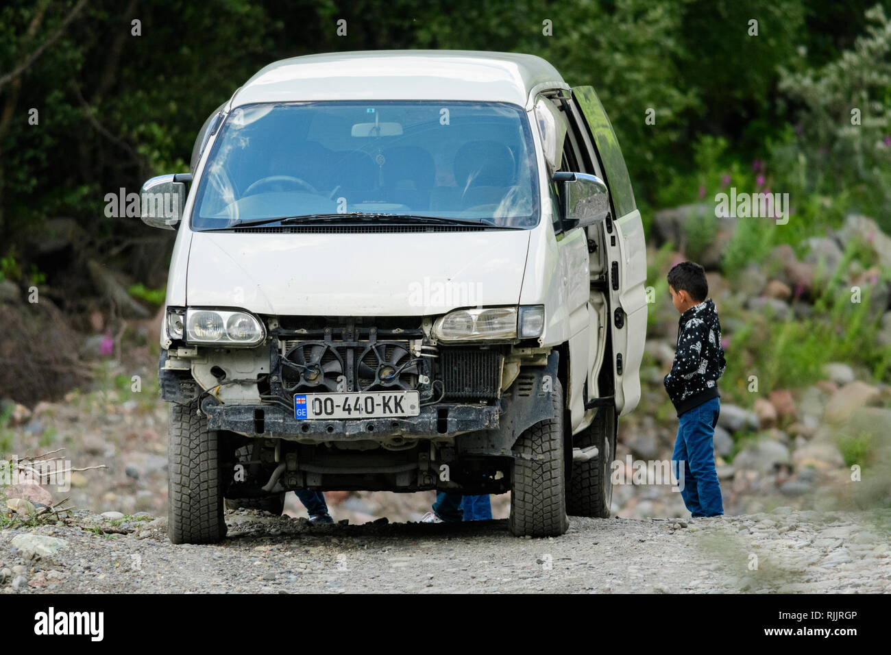 Damaged van hi-res stock photography and images - Alamy