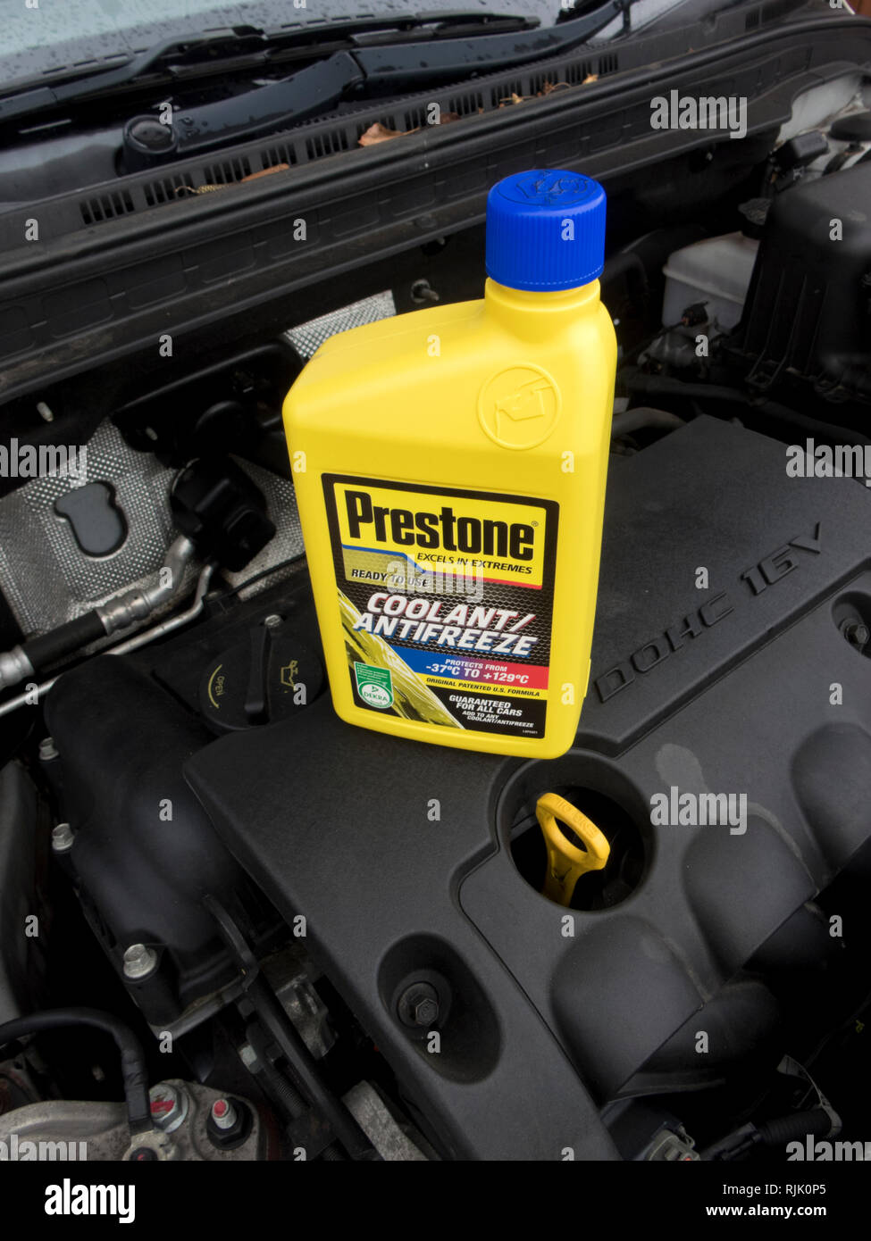 Engine Coolant High Resolution Stock Photography and Images Alamy
