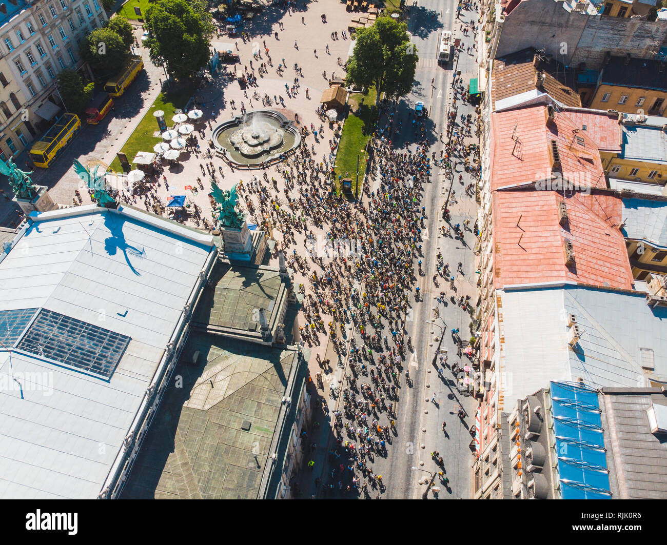 Top aerial view group bicycle hi-res stock photography and images - Alamy