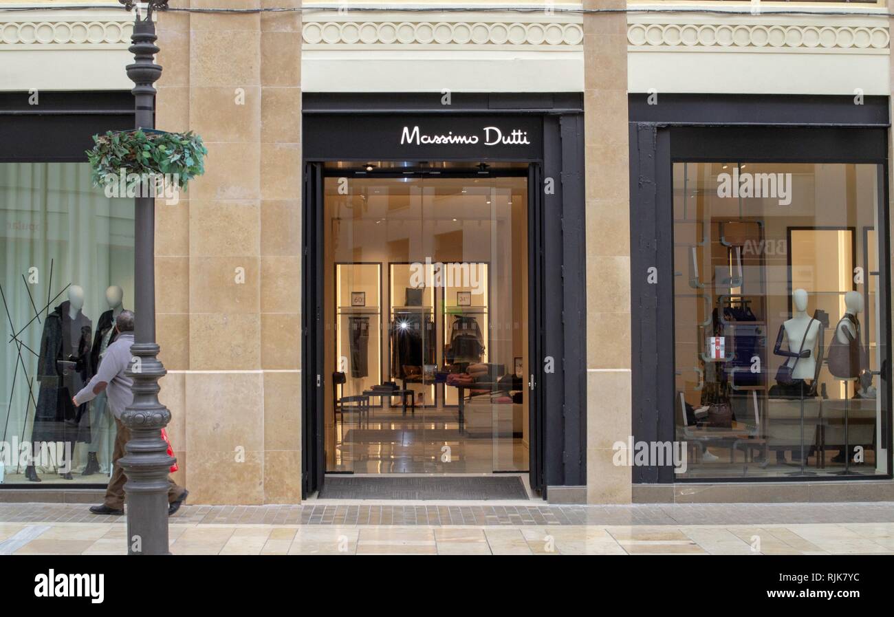 A Massimo Dutti shop on Lario Street, Malaga Stock Photo - Alamy