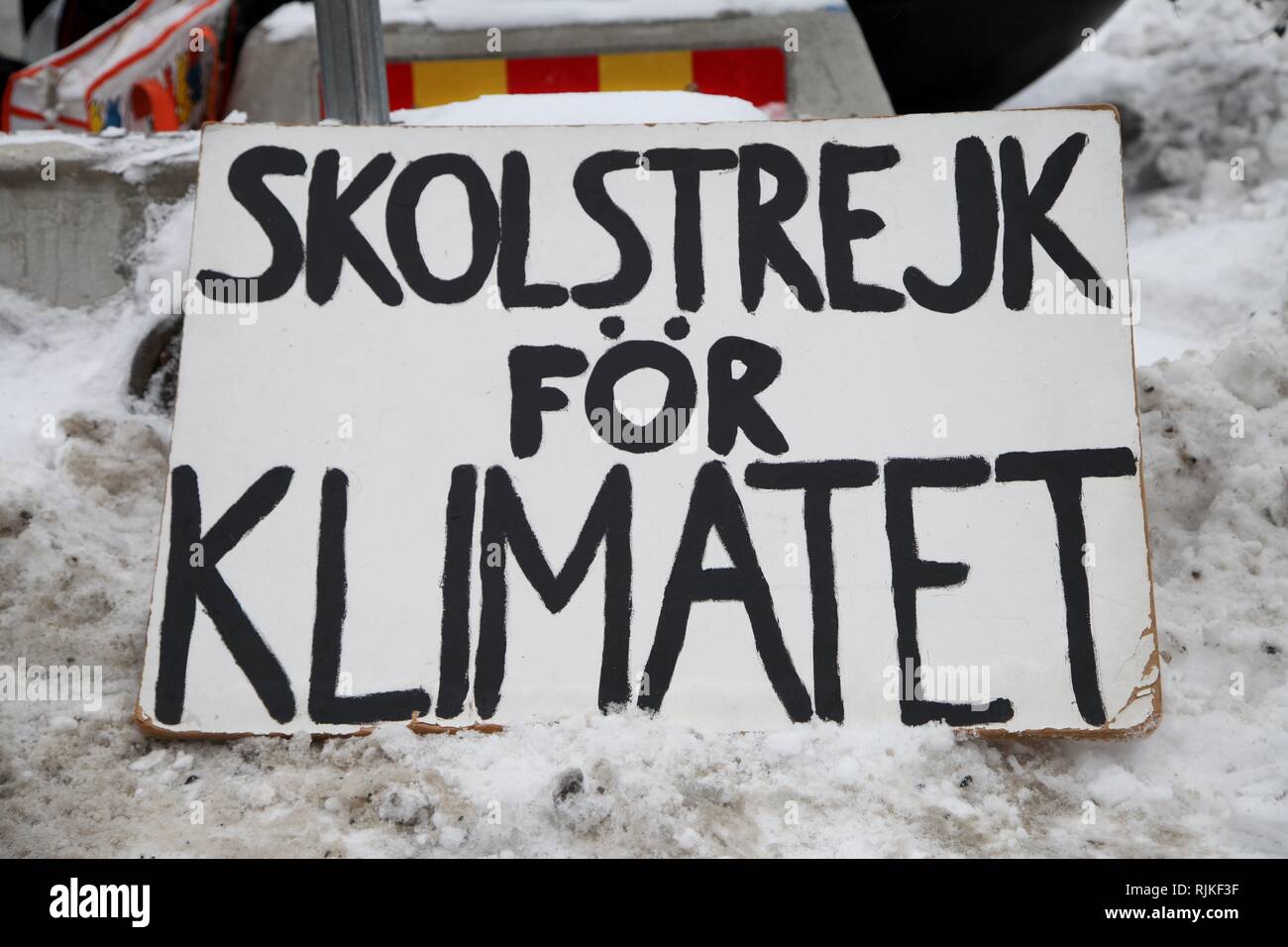 Stockholm, Sweden. 01st Feb, 2019. The protest sign of the 16-year-old Swede Greta Thunberg with the inscription 'School strike for the climate' stands during her protest action for more climate protection in Stockholm near the Reichstag. (zu dpa-Story - Jugendproteste vom 07.02.2019) Credit: Steffen Trumpf/dpa/Alamy Live News Stock Photo