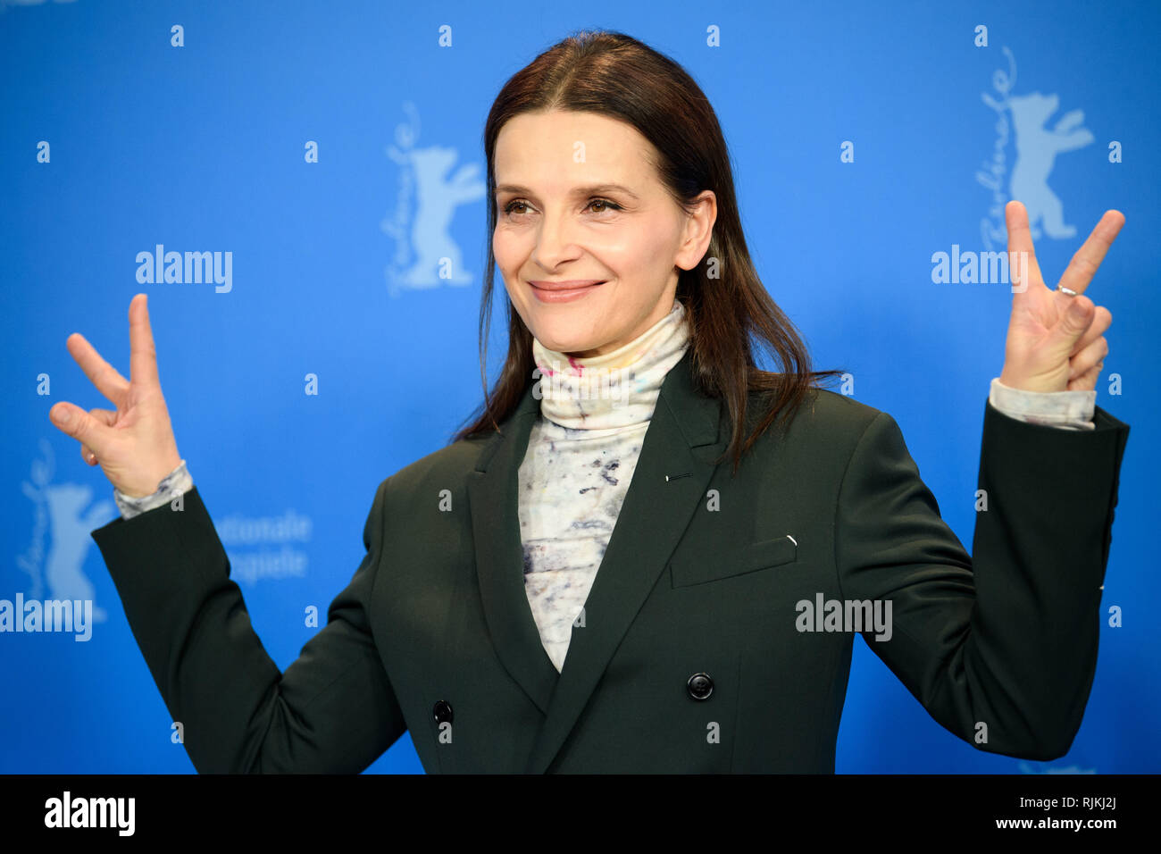 Berlin, Germany. 07th Feb, 2019. 69th Berlinale, photo shoot: Juliette Binoche, actress and president of the Berlinale jury. Credit: Gregor Fischer/dpa/Alamy Live News Credit: dpa picture alliance/Alamy Live News Credit: dpa picture alliance/Alamy Live News Stock Photo