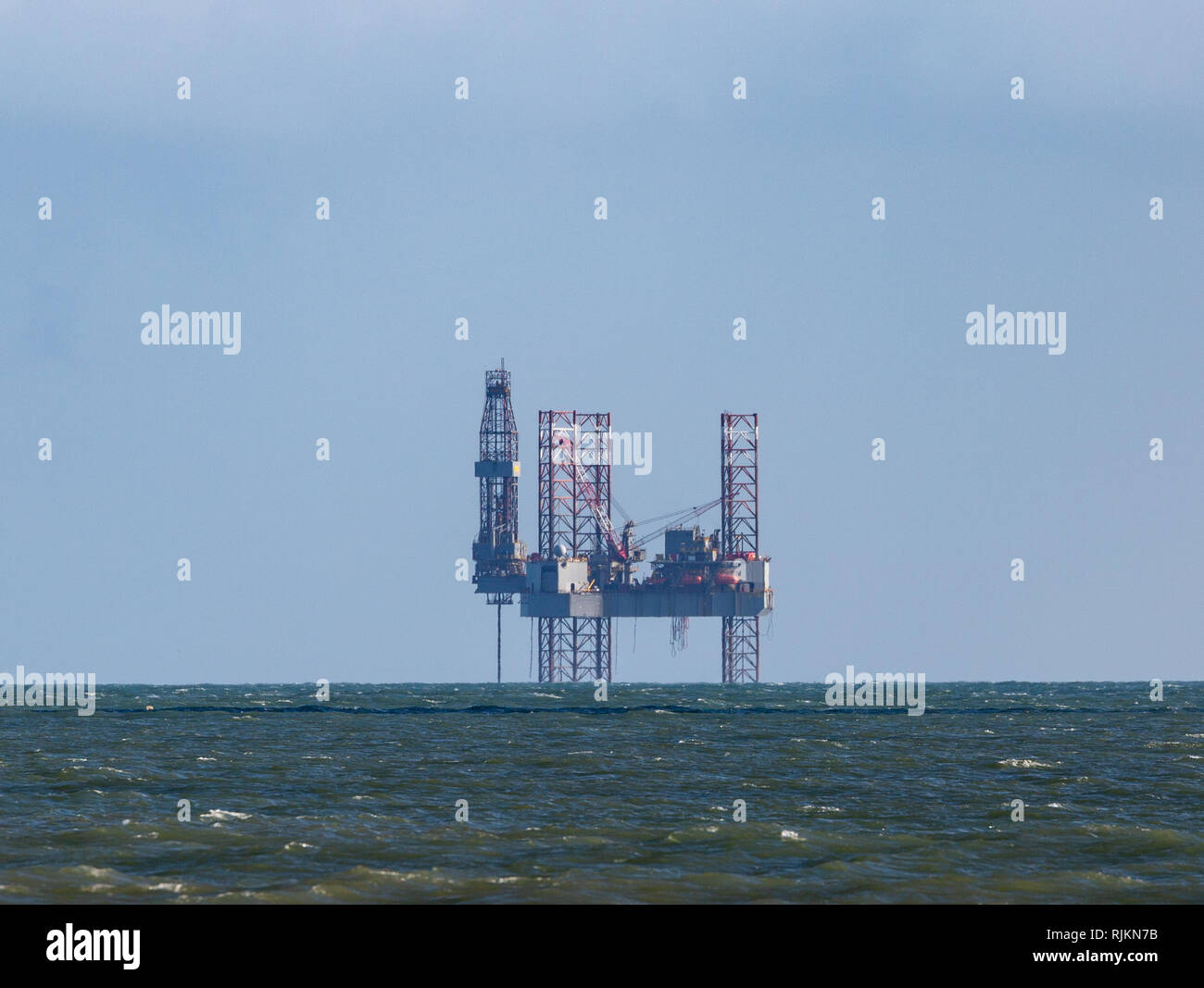 Poole Bay, Dorset, UK. 7th Feb 2019. Against public opinion the oil rig is anchored in Poole Bay. Cred Credit: Suzanne McGowan/Alamy Live News Stock Photo