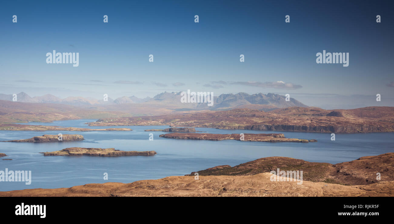 Beautiful autumn landscape on Isle of Skye with Atlantic Ocean, Cuillin Hills, Harlosh Peninsula, Loch Bracadale - view from the top of MacLeod's Tabl Stock Photo