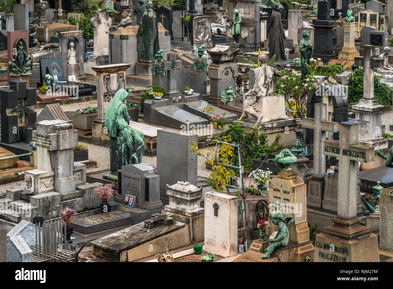 Chapel pattern grave hi-res stock photography and images - Alamy