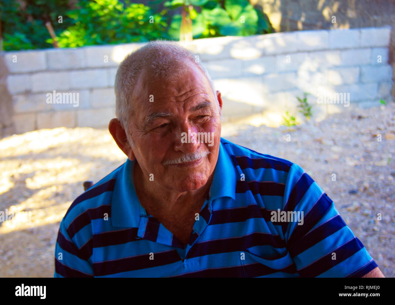 Elderly retirement hi-res stock photography and images - Alamy