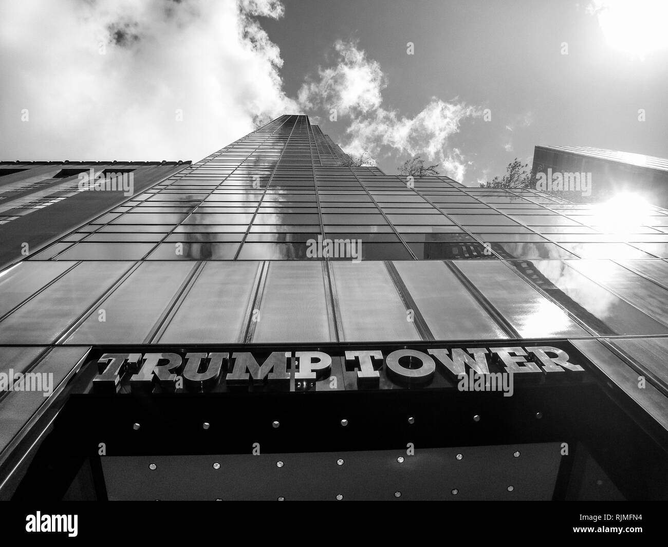 725 fifth avenue Black and White Stock Photos & Images - Alamy