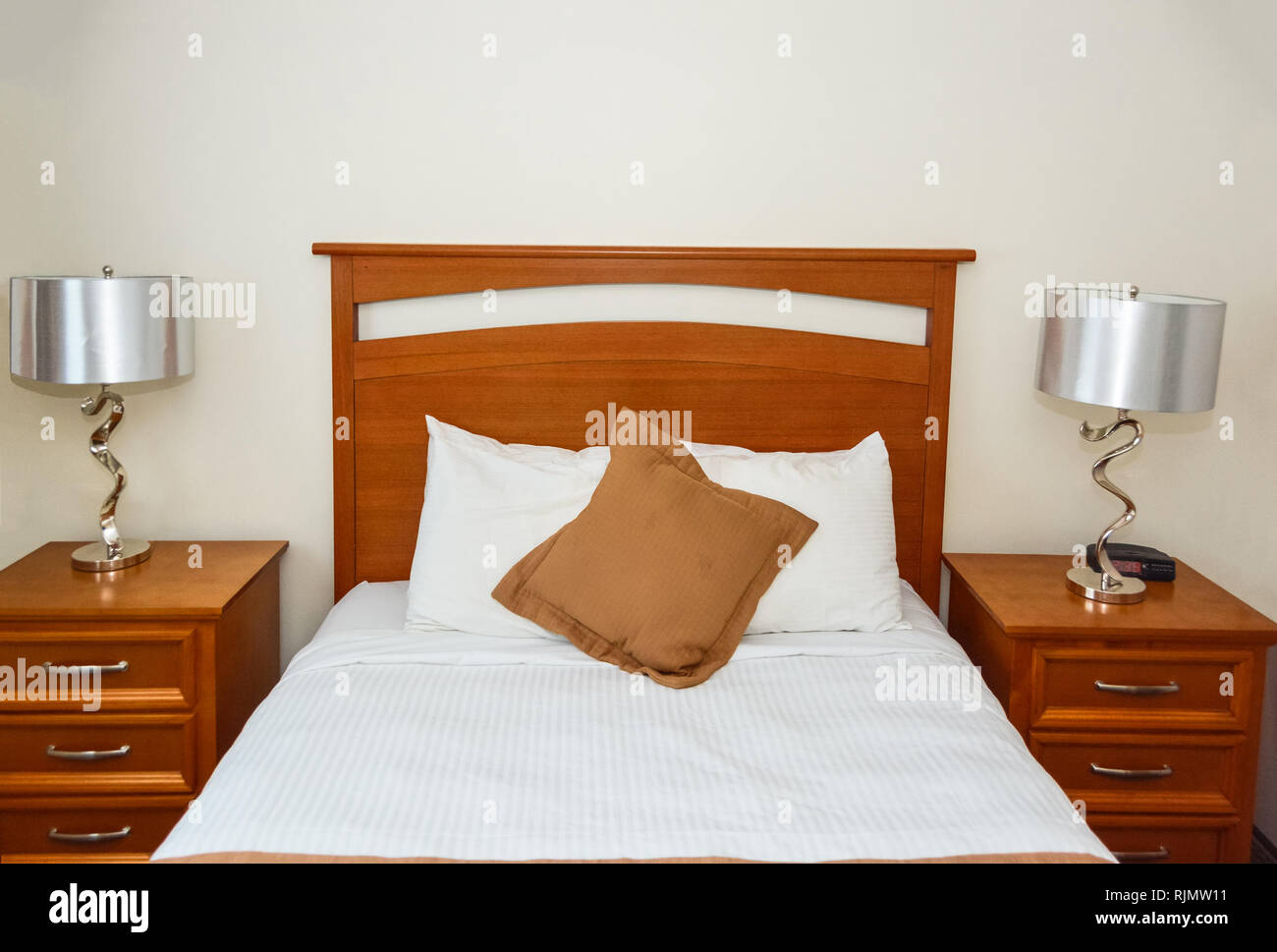 Bedside tables hi res stock photography and images Alamy