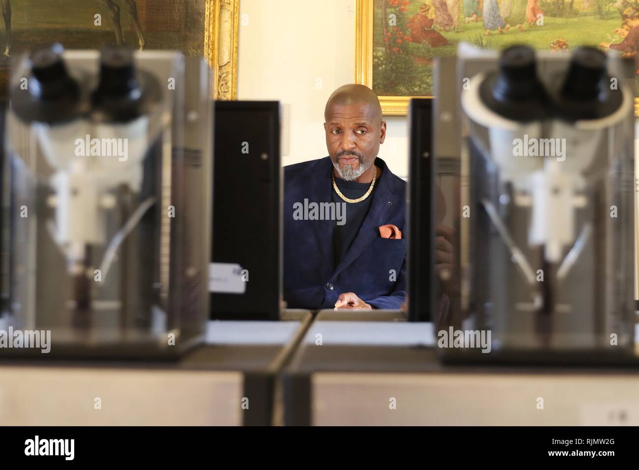 Micro artist Willard Wigan MBE who makes sculptures which fit within ...