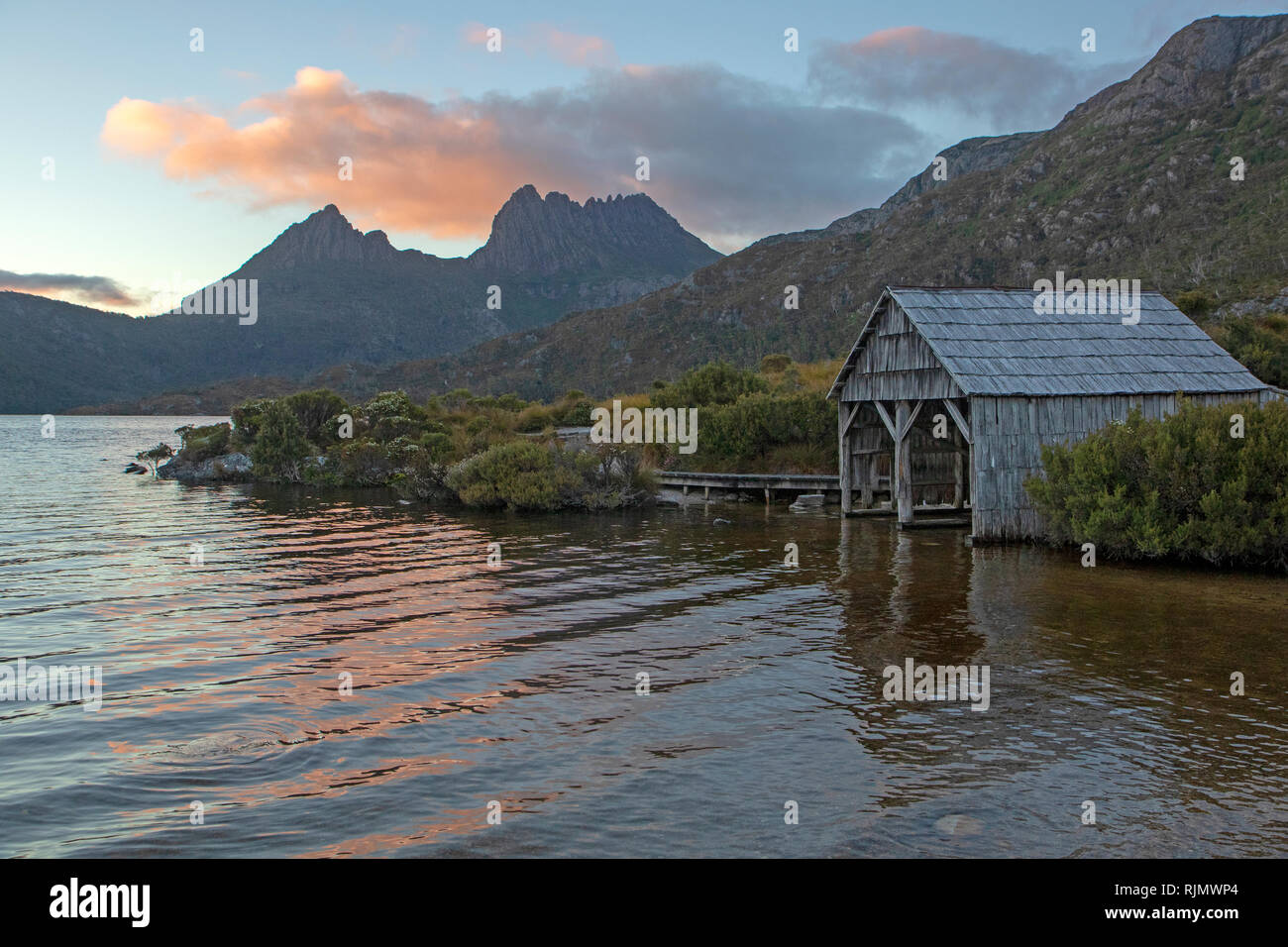 Cradle Mountain and Dove Lake Boatshed Stock Photo - Alamy