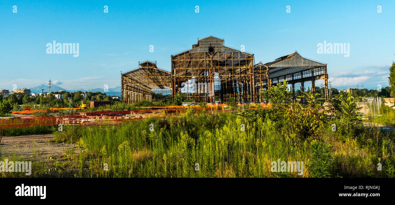 construction site in green area Stock Photo - Alamy