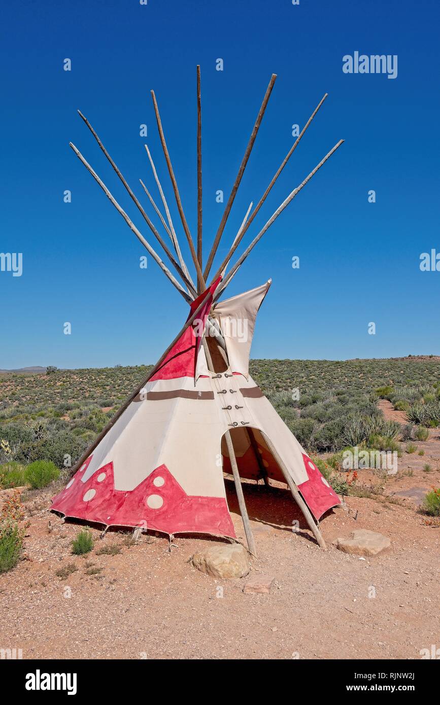 Hualapai teepee sits in the prairie of the Grand Canyon Stock Photo