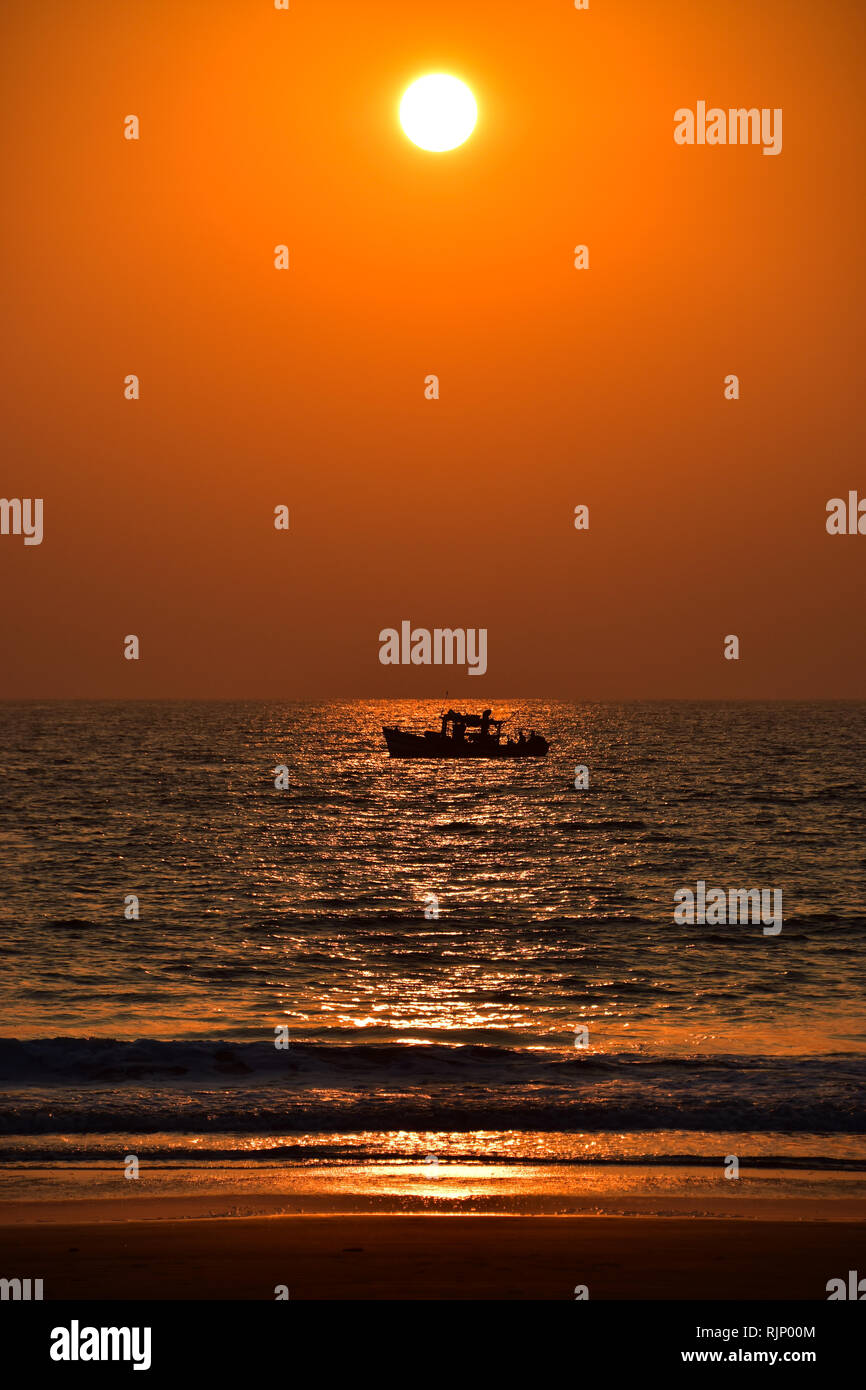 India goa sunset hi-res stock photography and images - Alamy