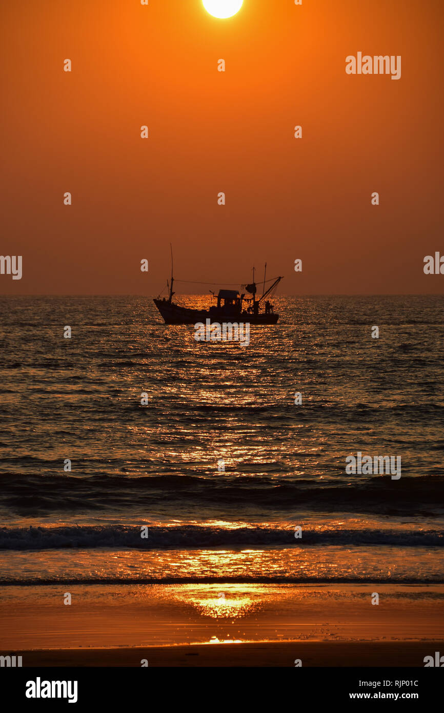 India goa sunset hi-res stock photography and images - Alamy