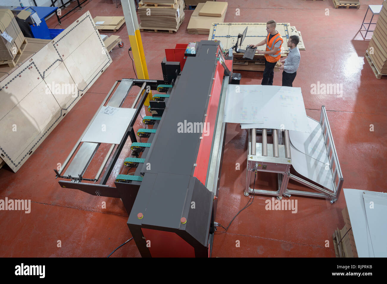 Two workers boxes hires stock photography and images Alamy