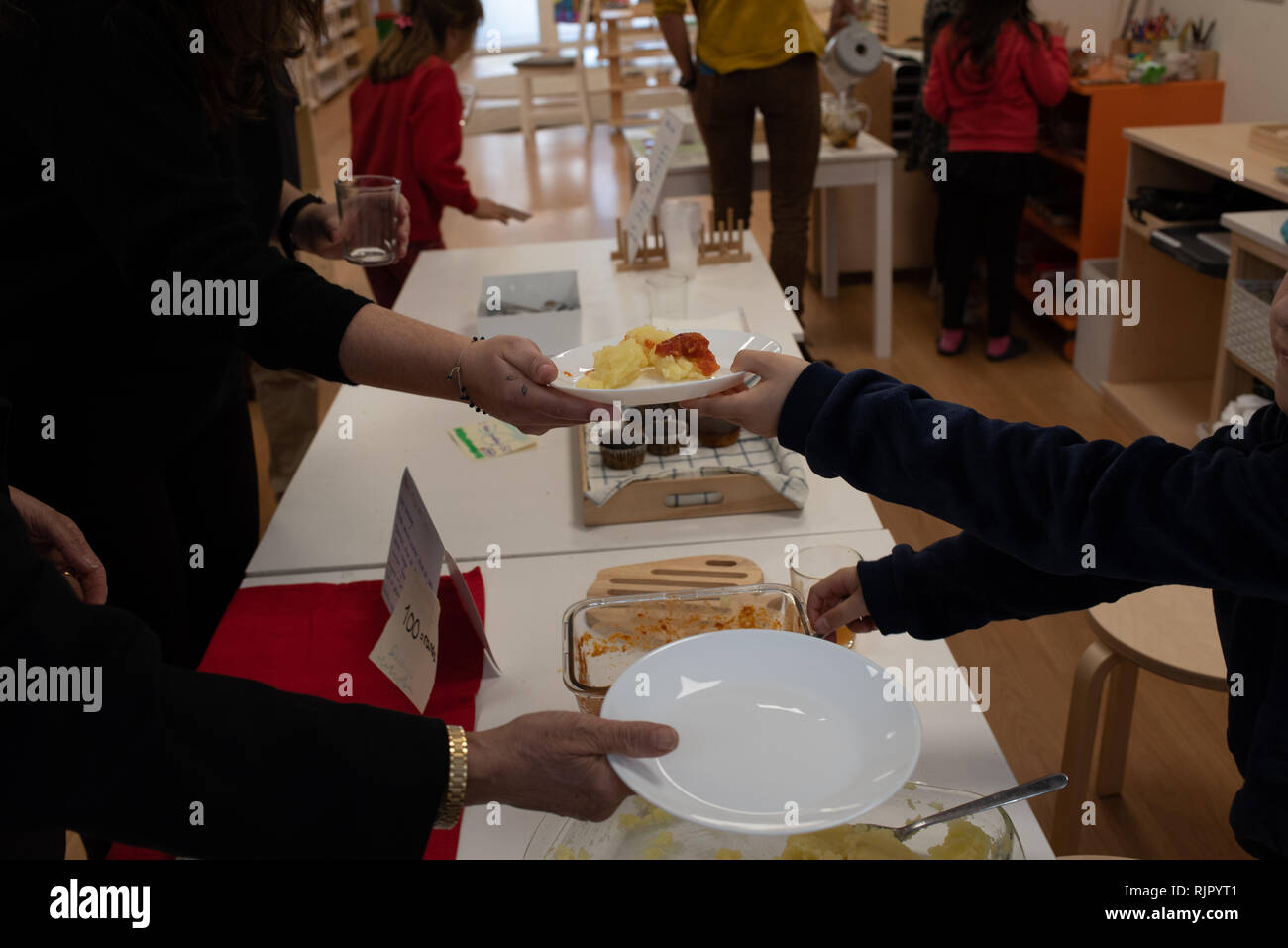 10 year old eating healthy food hires stock photography and images Alamy