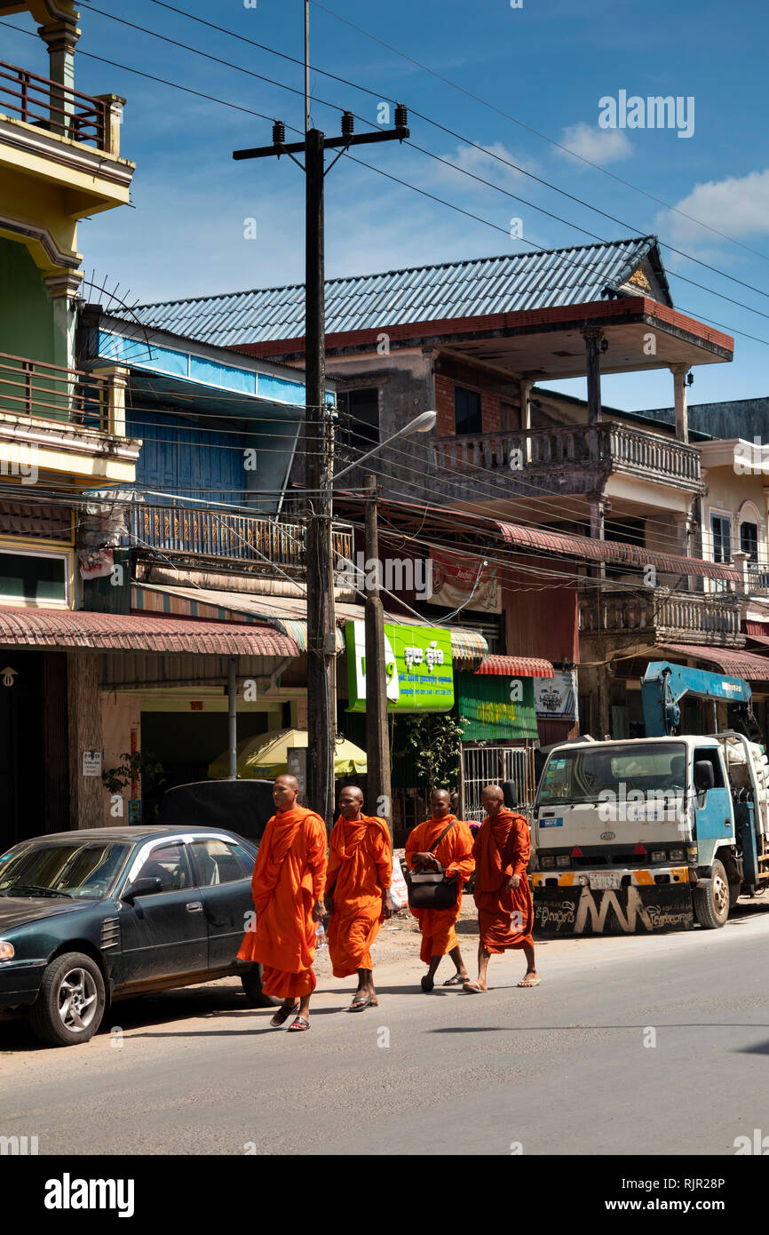 Cambodia, Preah Koh Kong, town centre, Road 5, Buddhist monks in line collecting alms in morning Stock Photo
