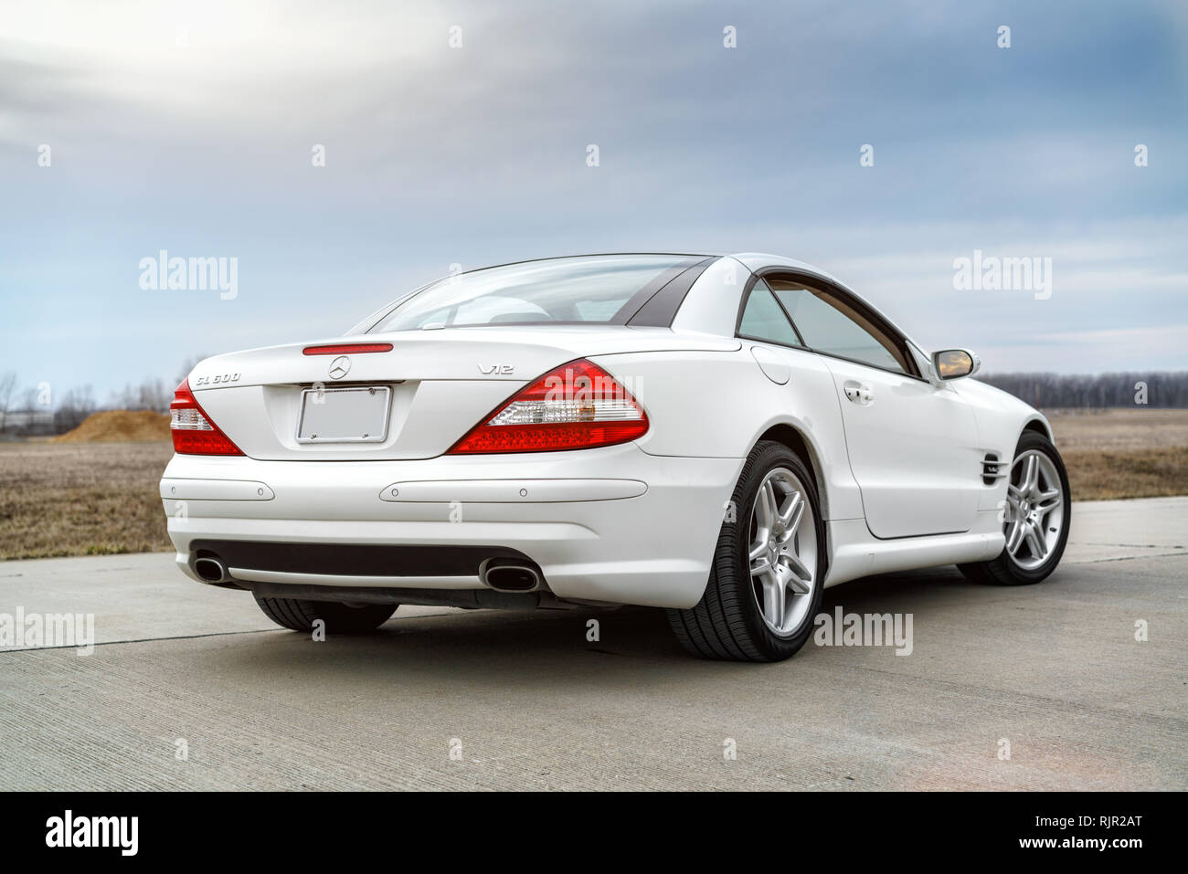 Mercedes Benz SL600 Stock Photo - Alamy
