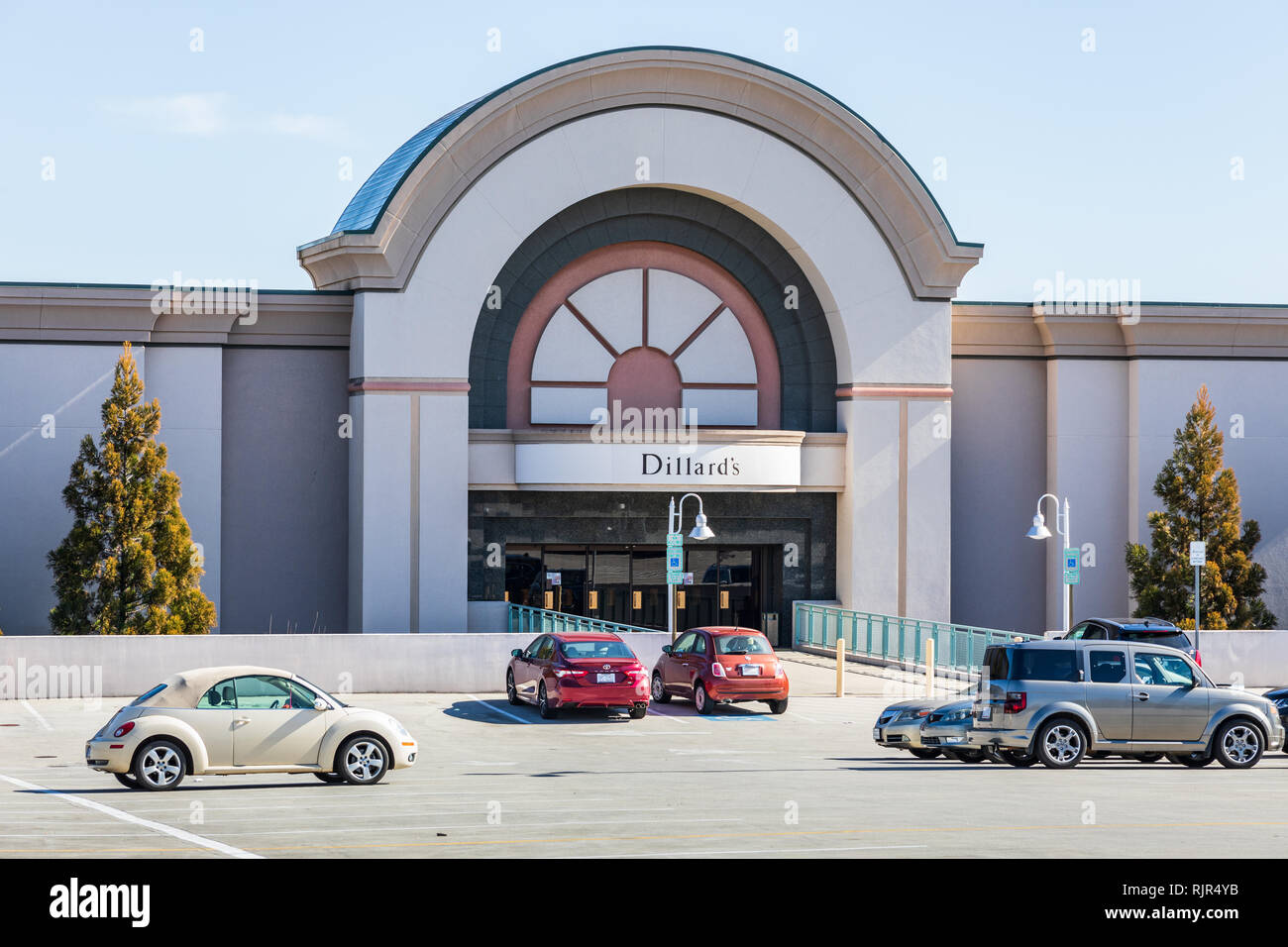 Dillards department store hi-res stock photography and images - Alamy