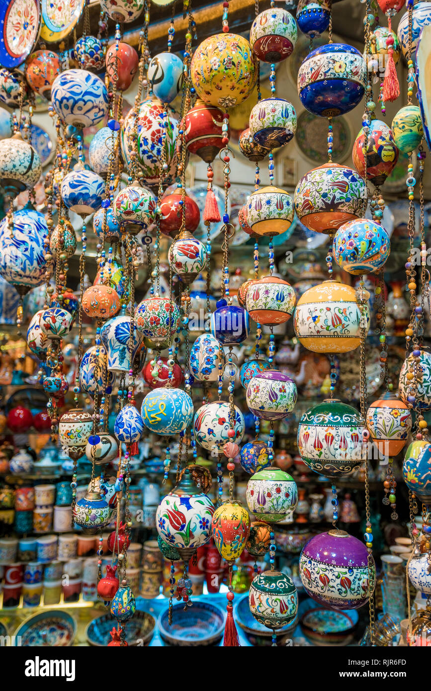 Grand Bazaar souvenir shop in Istanbul, Turkey Stock Photo Alamy