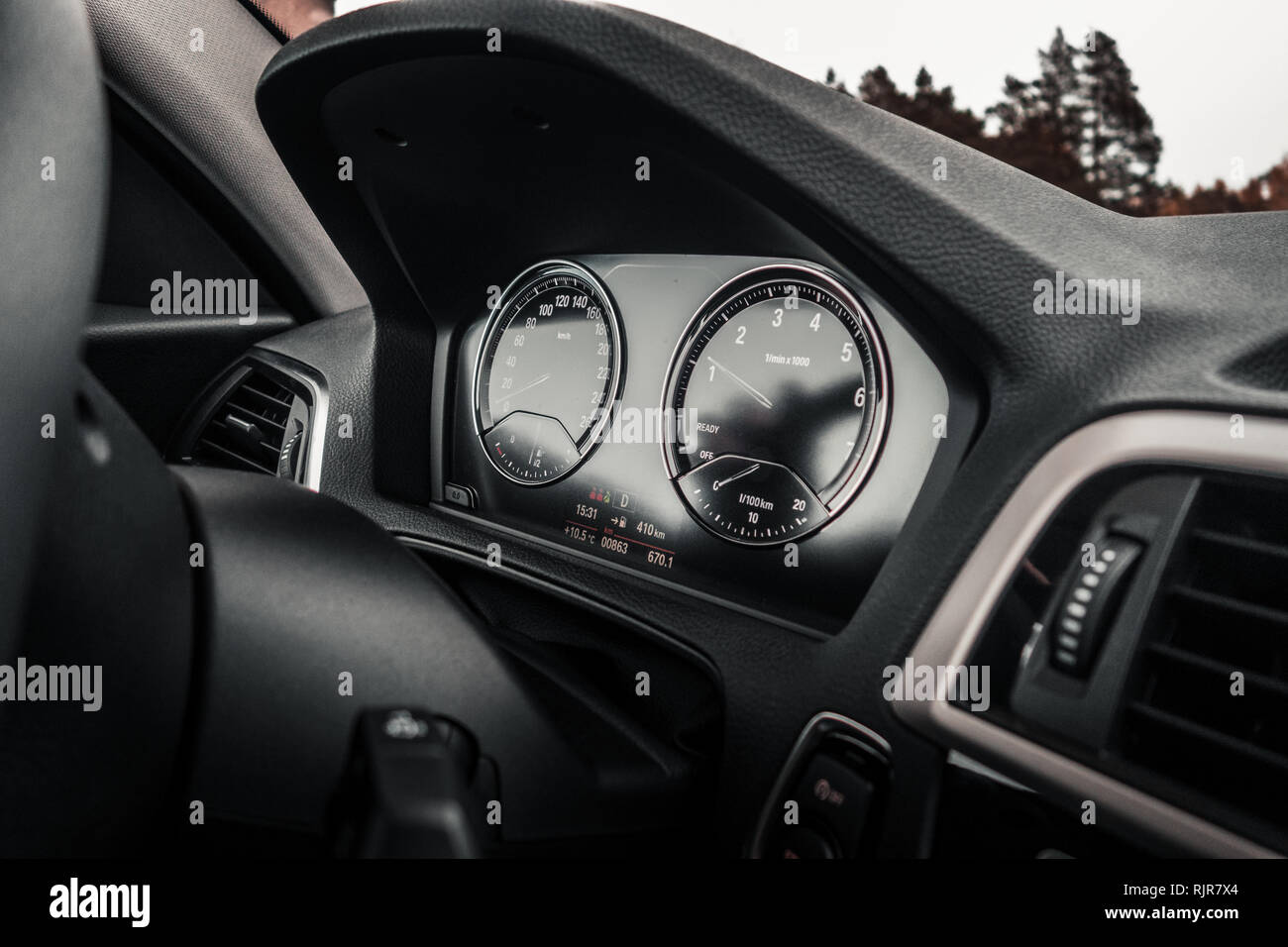 Dashboard gauges hires stock photography and images Alamy
