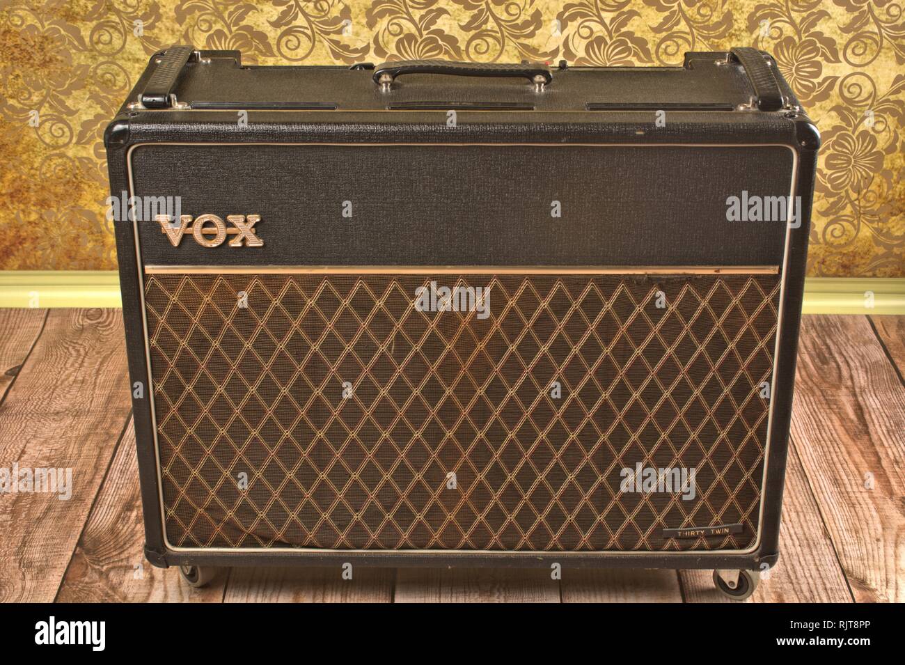 Deutschland. 25th Apr, 2016. An original, old VOX AC 30 guitar ...