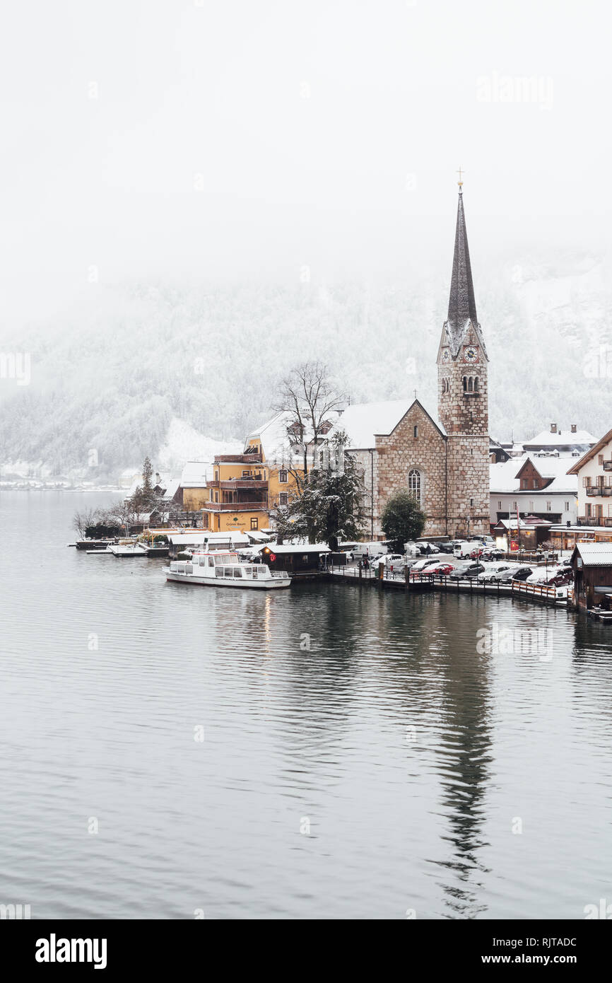 Hallstatt In December Hallstatt austria winter hi-res stock photography and images - Alamy