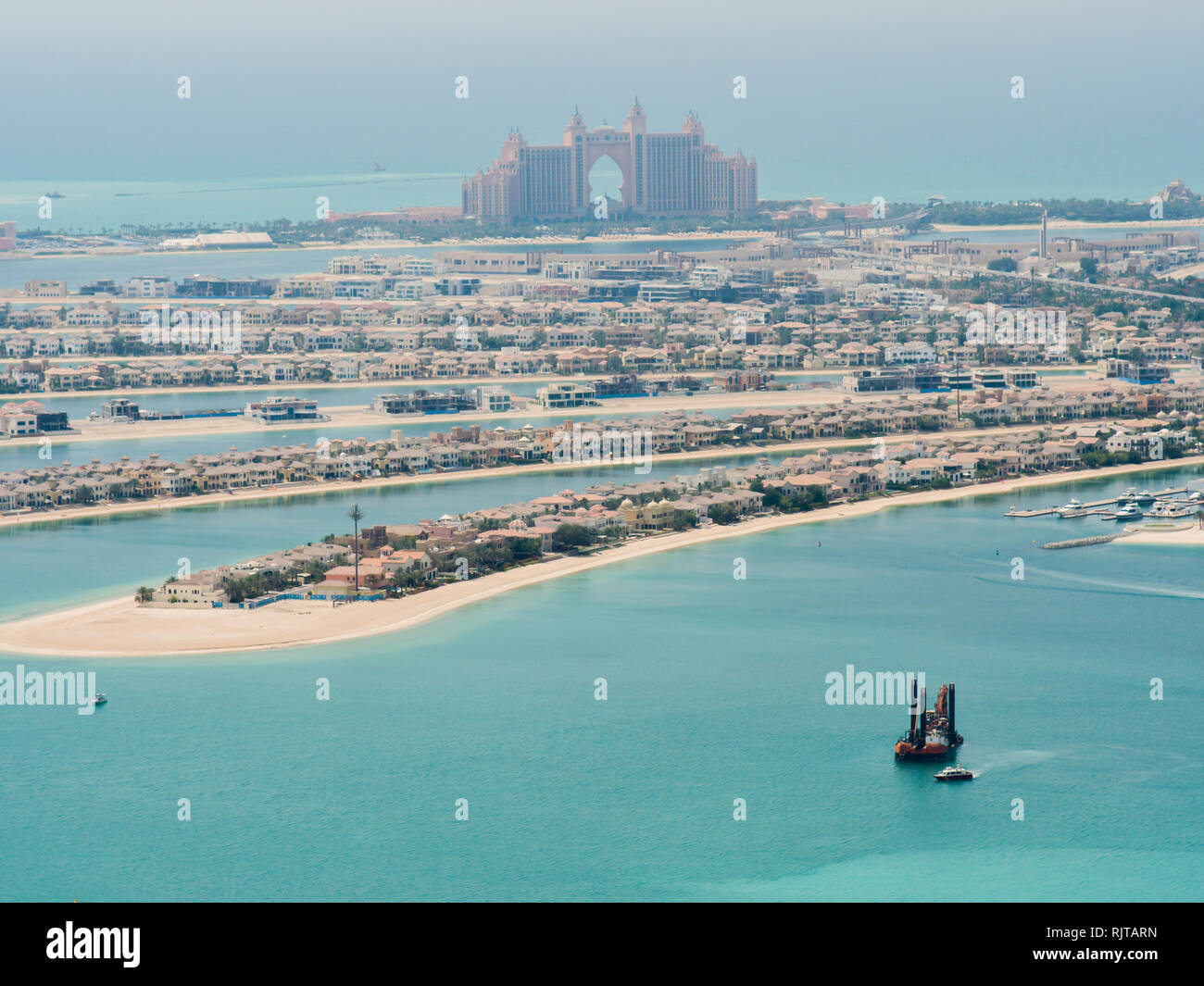 Palm jumeirah island hires stock photography and images Alamy