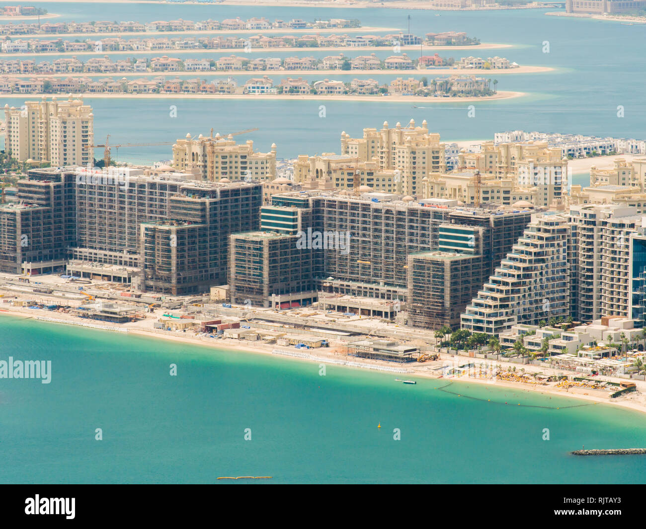 Palm jumeirah island hi-res stock photography and images - Alamy