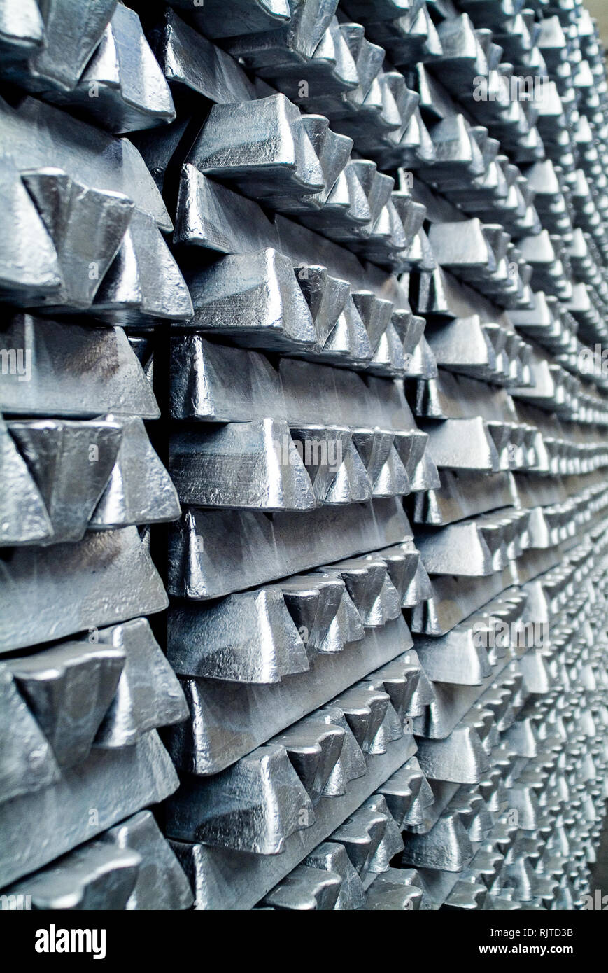 Silver bars hires stock photography and images Alamy