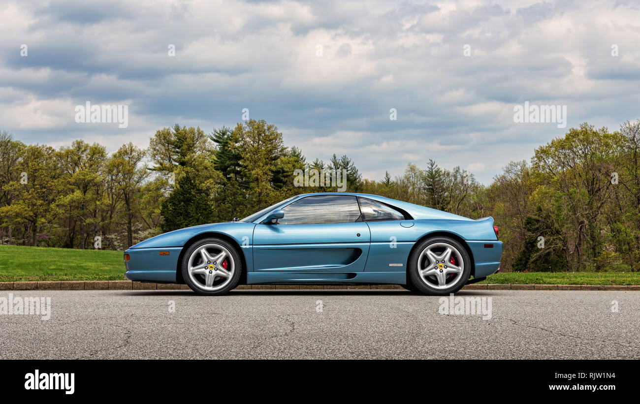 Ferrari f355 berlinetta hi-res stock photography and images