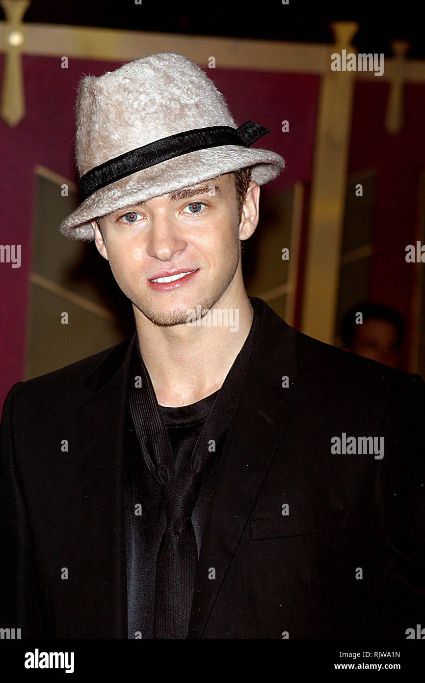 Justin timberlake 2002 hi-res stock photography and images - Alamy