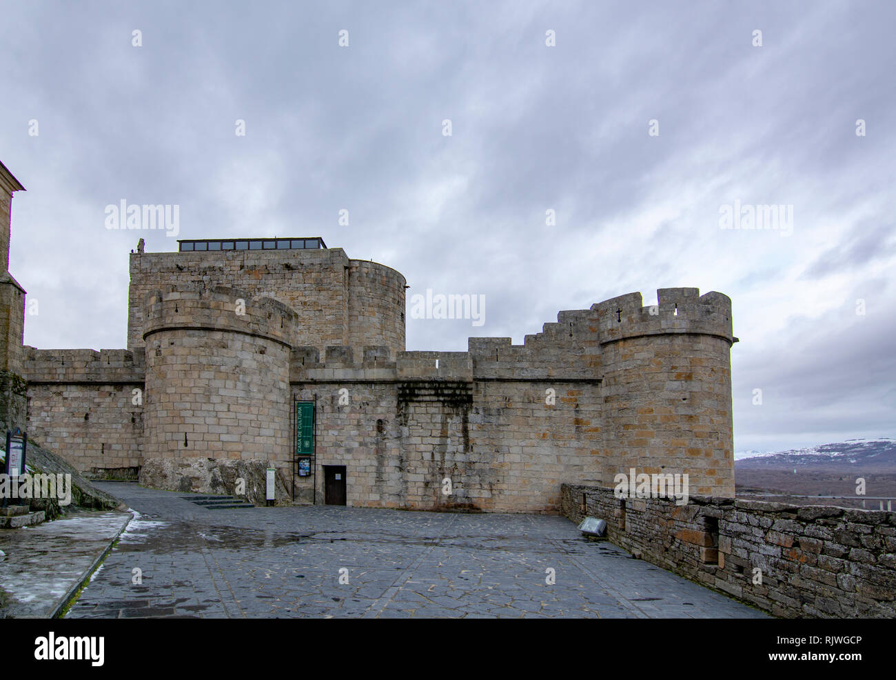 Puebla De Sanabria Zamora Spain January 2017 Old Castle Of Puebla De Sanabria Spain Stock Photo Alamy