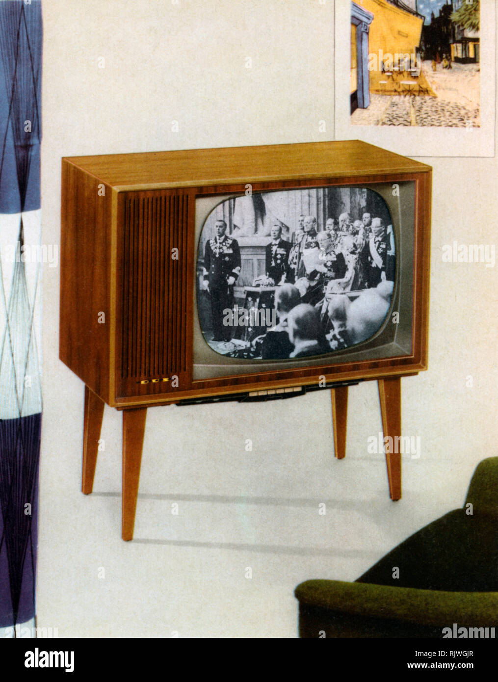 Television in the early 1960s. The swedish televison manufacturer Dux Radio and a commercial ad for their model Gracil. A 21 inch screen and a price of 1375 sek. Sweden 1960 Stock Photo