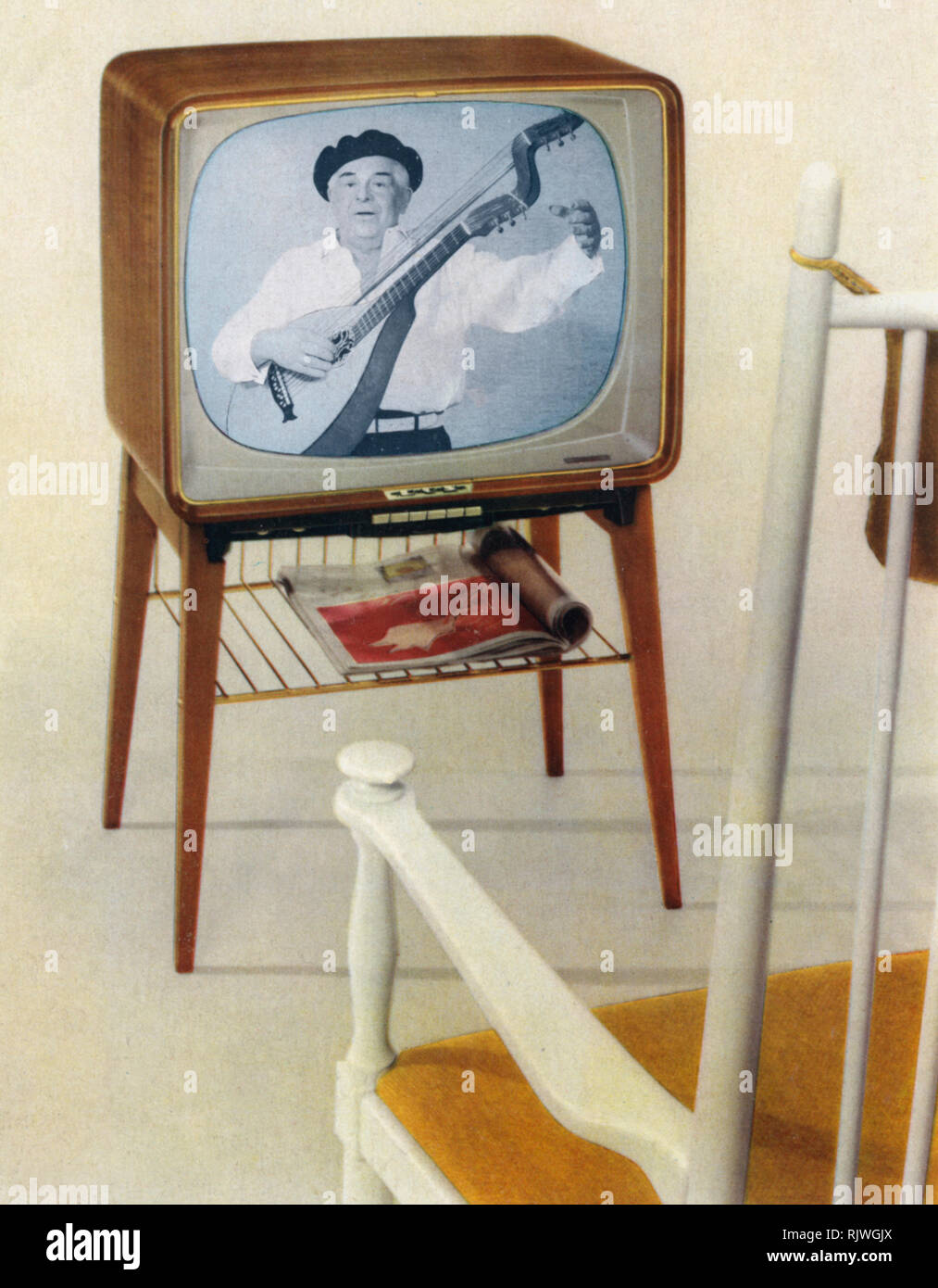 Television in the early 1960s. The swedish televison manufacturer Dux Radio and a commercial ad for their model Artist. A 21 inch screen and a price of 1275 sek. Sweden 1960 Stock Photo
