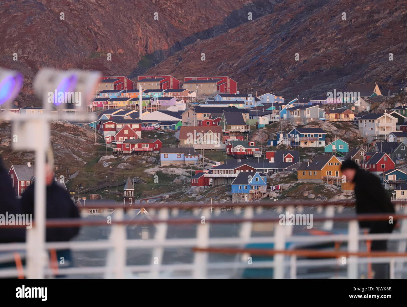 Ilulissat im Abendrot von Bord der AIDAcara Stock Photo