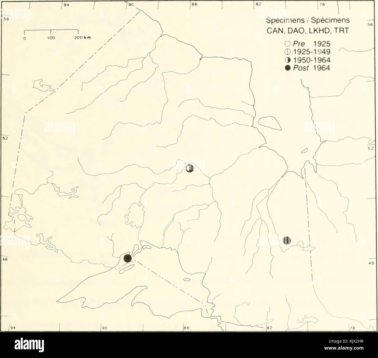 . Atlas of the rare vascular plants of Ontario. Rare plants; Botany. Atlas of the Rare Vascular Plants of Ontario / Atlas des plantes vasculaires rares de l'Ontario ORCHIDACEAE Malaxis paludosa (L.) Sw. {Hammarbya paludosa (L) (Kuntze) Bog adder's-mouth Malaxis des marais. HABITAT: Sphagnum bogs and muskegs. STATUS: Rare throughout its North American range. NOTES: Easily overlooked because of its small size and habit of growing in deep sphagnum moss. V&quot; ..o&quot;^''iJyTi.&gt;o - â ^ ^ D. â H^^ '{^^ P^r^ v,^^^ w '^M^ ' @t&gt;  â (J $f^QM V  ''M'p^T^^!^^ &gt; ^ ^xi^l^^J^  After / D'aprÃ¨ Stock Photo