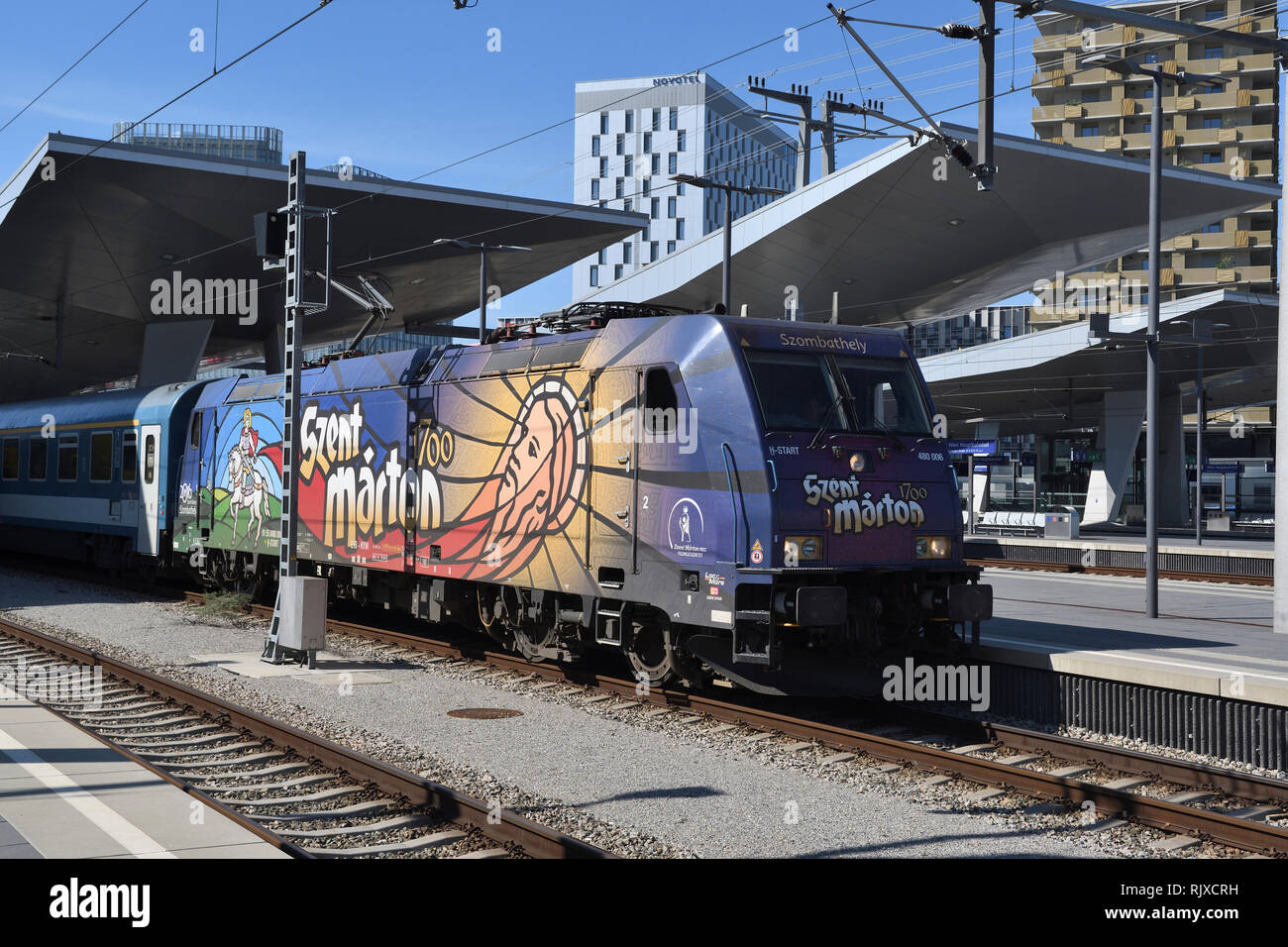 class 480 electric locomotive;vienna main;austria Stock Photo - Alamy