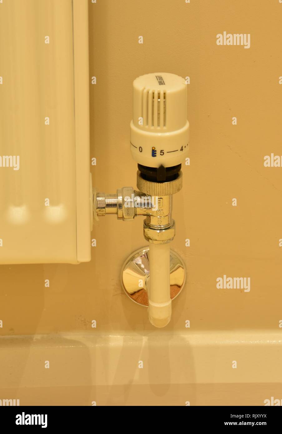 A Thermostatic radiator control valve Stock Photo Alamy