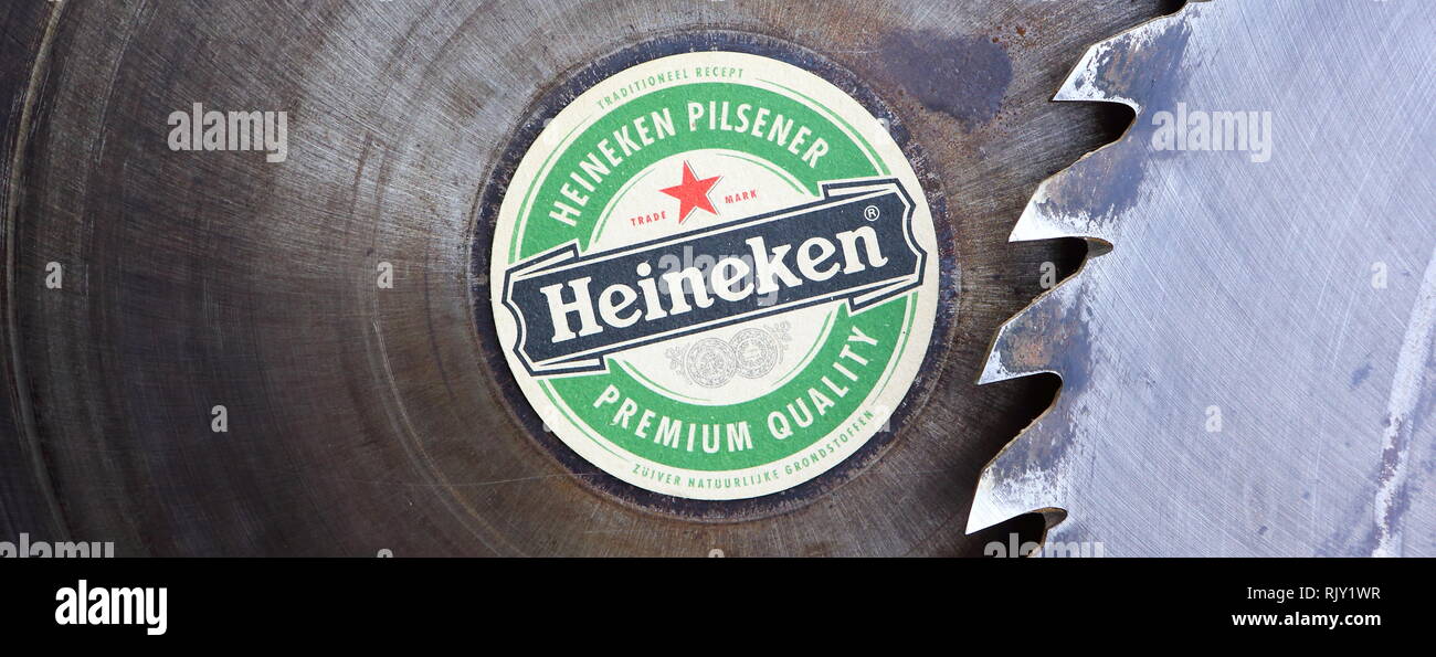 Heineken 5 LARGE BEERMATS BABYCHAM 10 PHOTOS. HEINEKEN IND COOPE'S,TETLEY & GUINNESS 