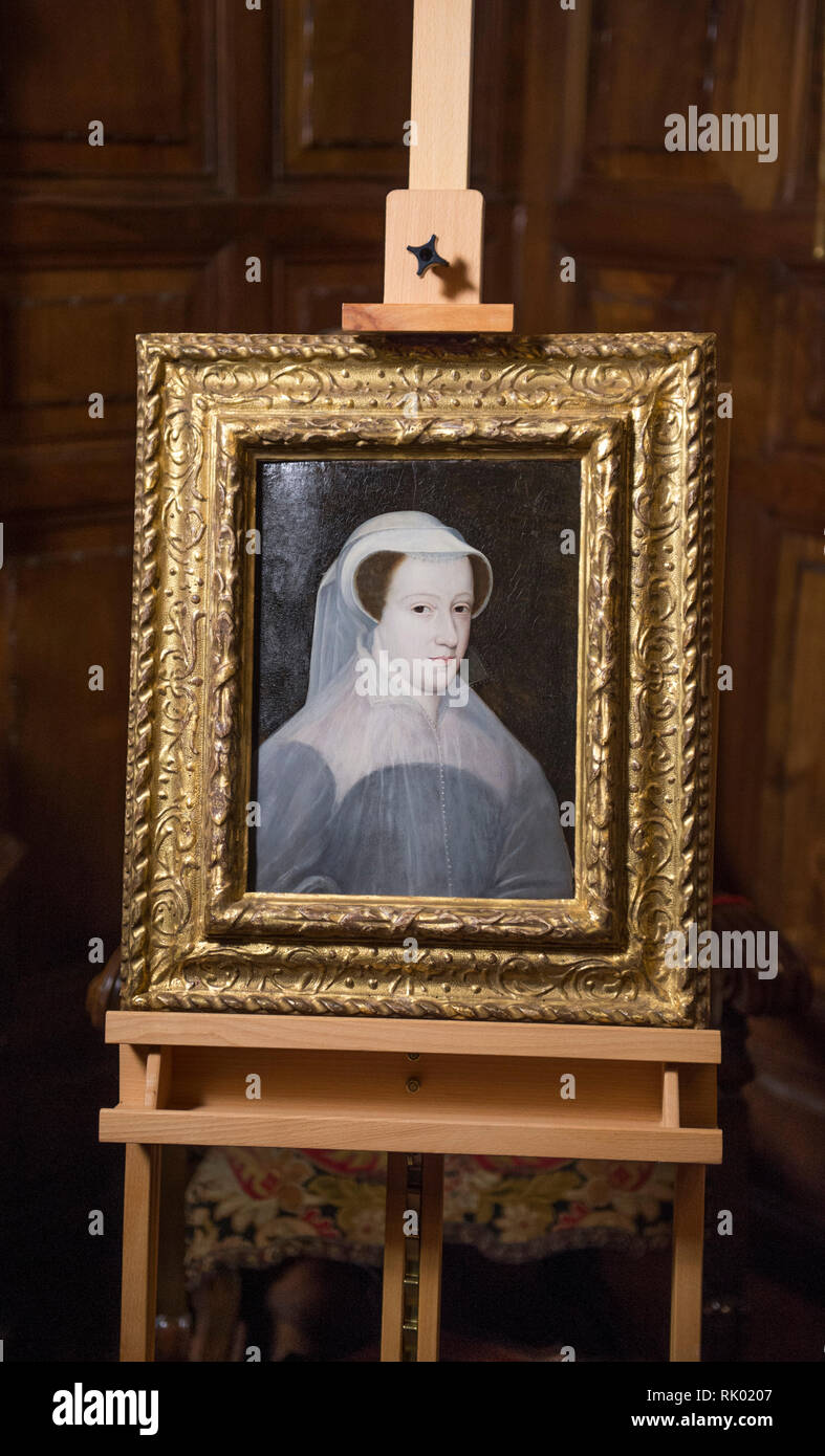 Hever Castle, Kent, UK. 8 February, 2019. 432 years after she died on the same date in 1587 - a portrait of Mary, Queen of Scots goes on display at Hever Castle, in Kent. The extremely rare painting of the monarch – whose life story has been dramatized in the hit movie, Mary Queen of Scots, with actress Saoirse Ronan portraying her - is officially unveiled in the castle’s Staircase Gallery by one of the world’s leading experts on Tudor history, Dr David Starkey (pictured) after it was recently rediscovered in France. Credit: Malcolm Park/Alamy Live News Stock Photo