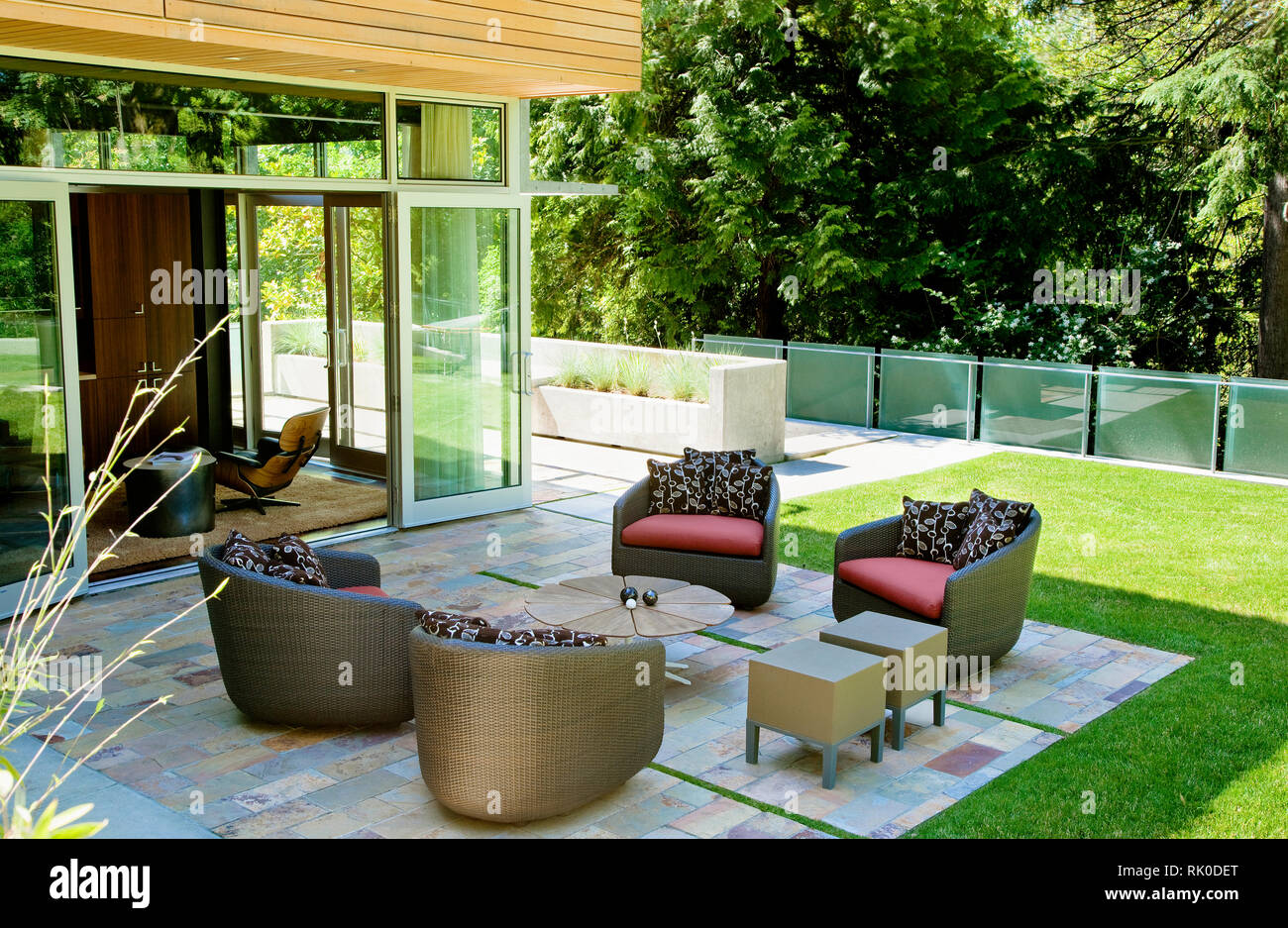 Patio living room Stock Photo - Alamy
