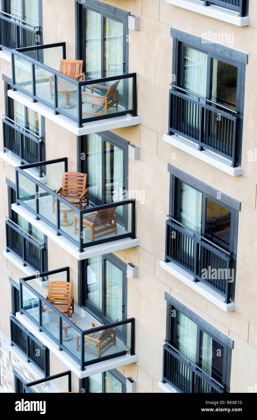 Hotel balconies hi-res stock photography and images - Alamy
