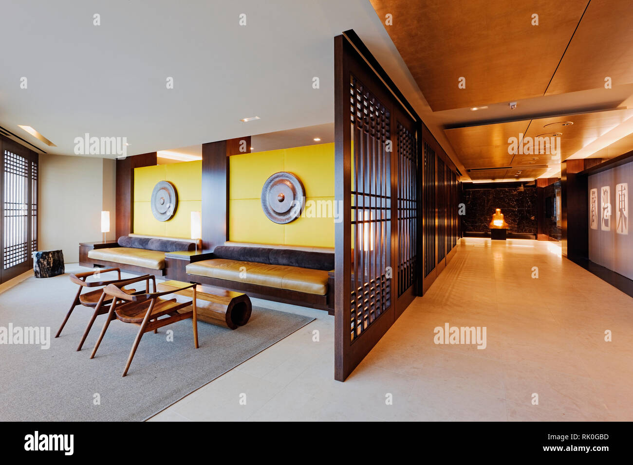 Waiting room decor hi-res stock photography and images - Alamy