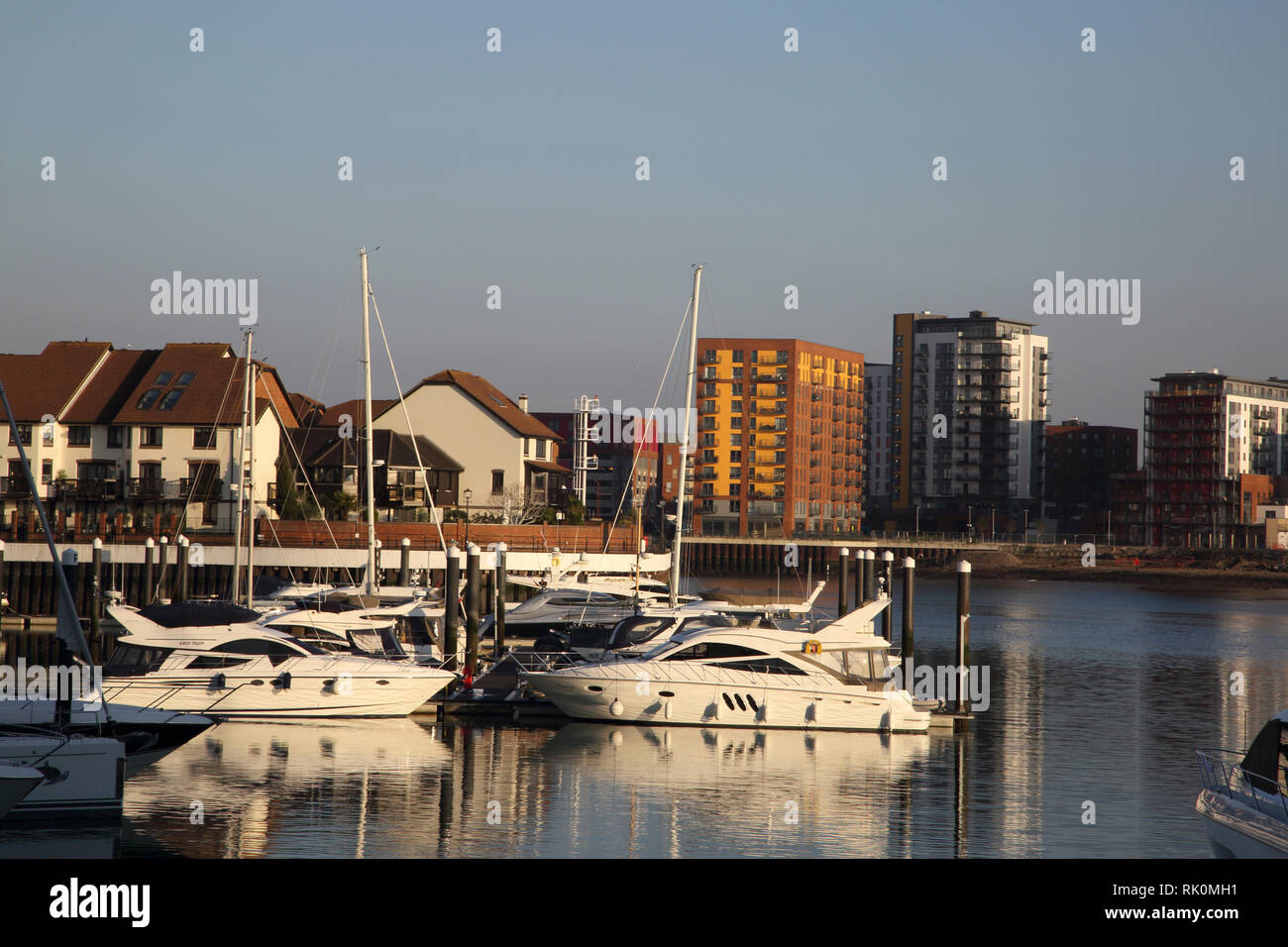 Ocean Village Southampton England Waterside Apartments And Yachts Stock Photo Alamy